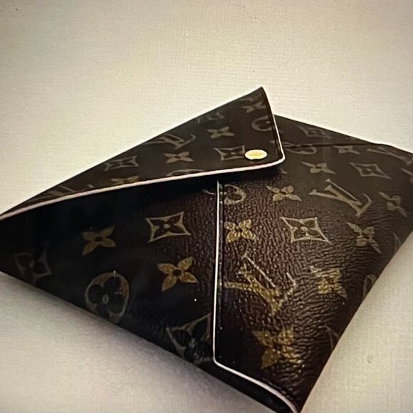 Louis Vuitton Large Pochette Kirigami Pouch Clutch Comes with COA and Dust Bag - Picture 2 of 7